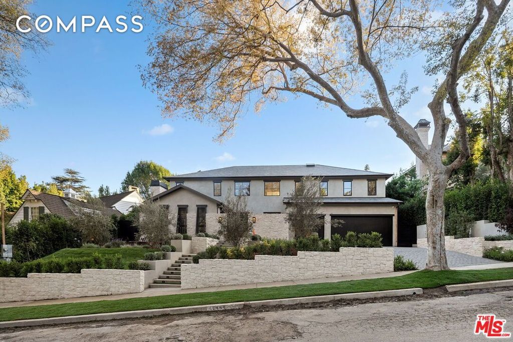 Property photo 2 of 74