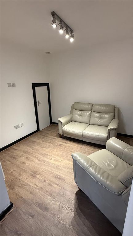 Property photo 2 of 6 Living Room