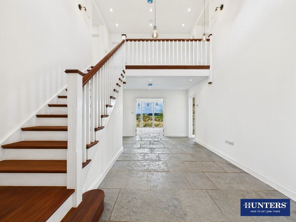Property photo 3 of 47 Hallway