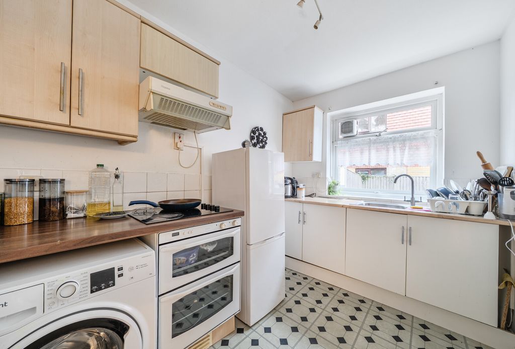 Property photo 3 of 14 Picture 3