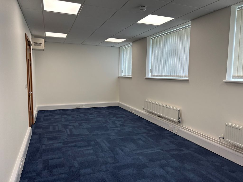 Property photo 1 of 9 3 Person Office