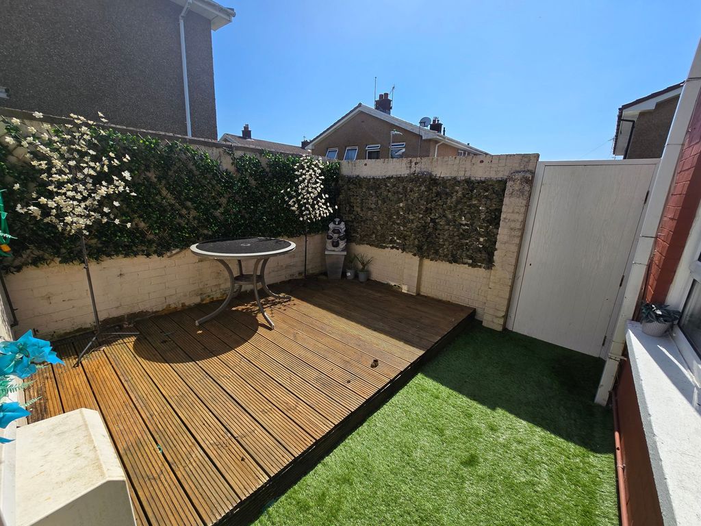 Property photo 2 of 28 Rear Courtyard