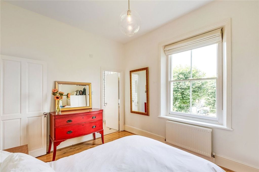 Property photo 3 of 4