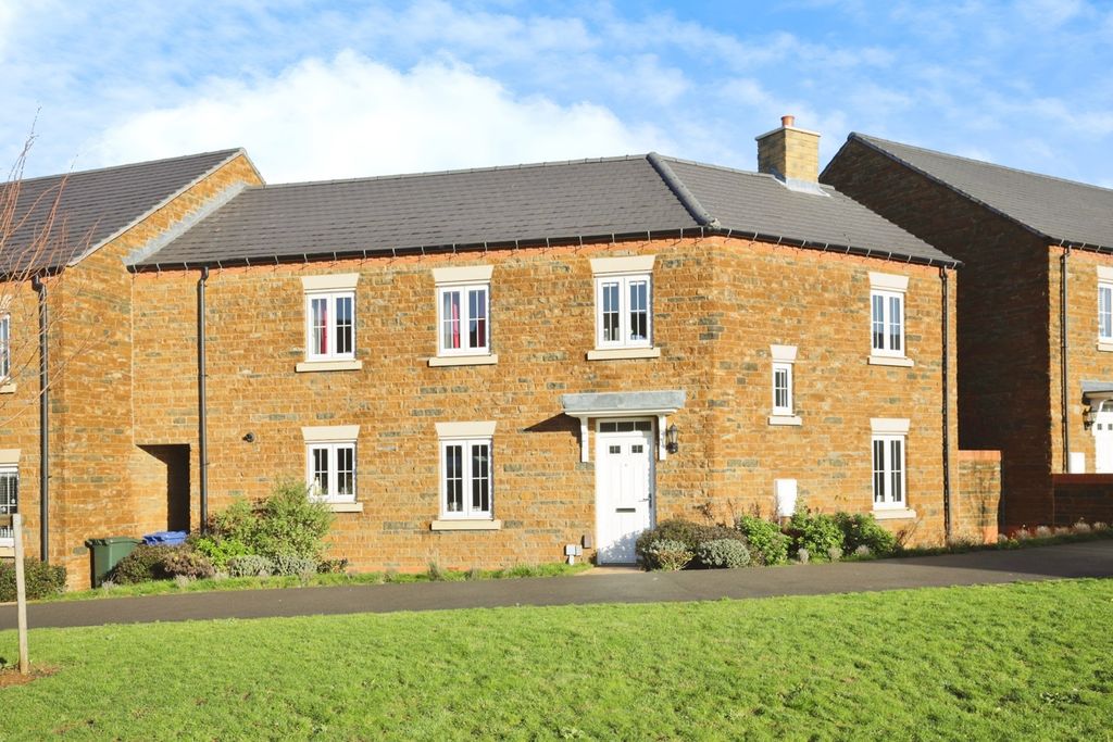 Property photo 1 of 12 Pbox-Img.Jpg