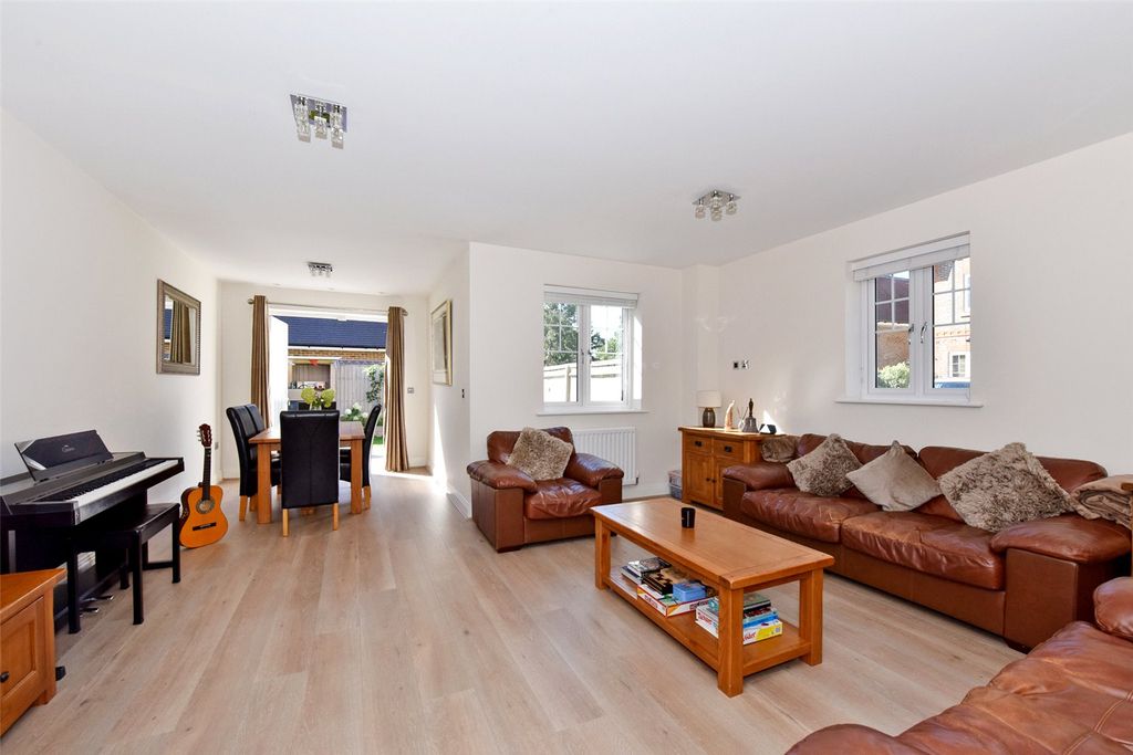Property photo 2 of 10 Picture No. 08