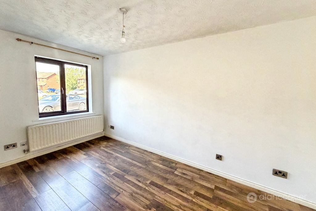 Property photo 3 of 15 5265194