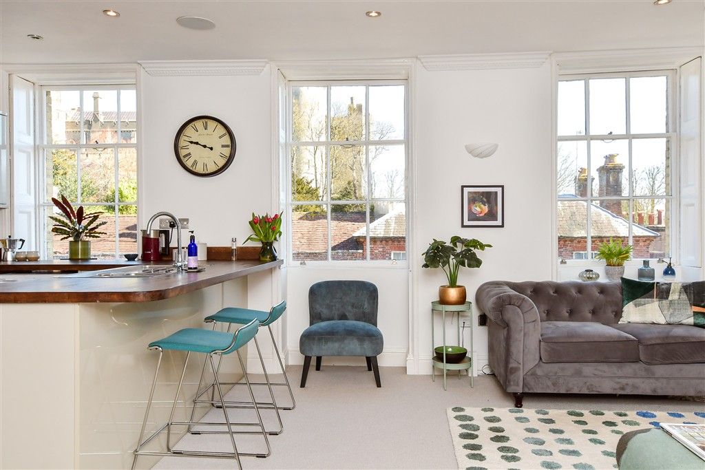 Property photo 2 of 12 Kitchen/ Living Room