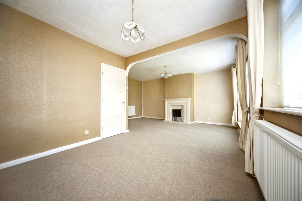 Property photo 2 of 22