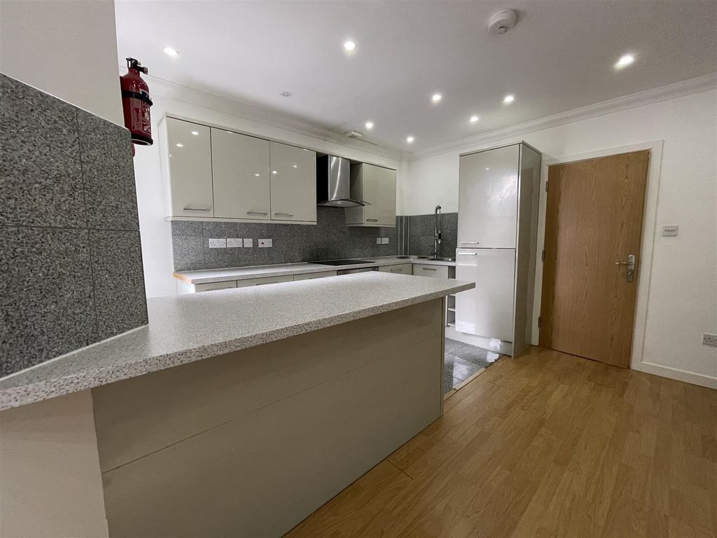 Property photo 3 of 6 Img_4883.Jpg