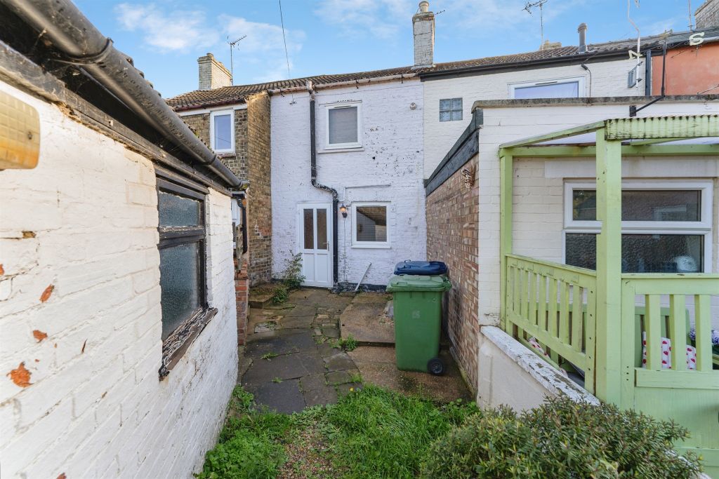Property photo 2 of 14