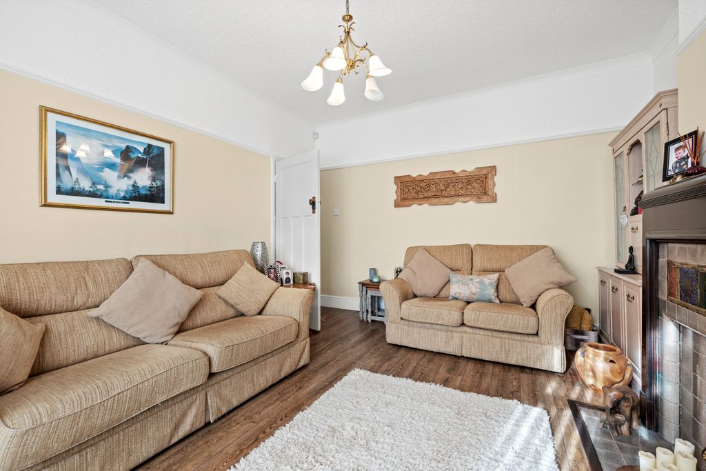 Property photo 3 of 23