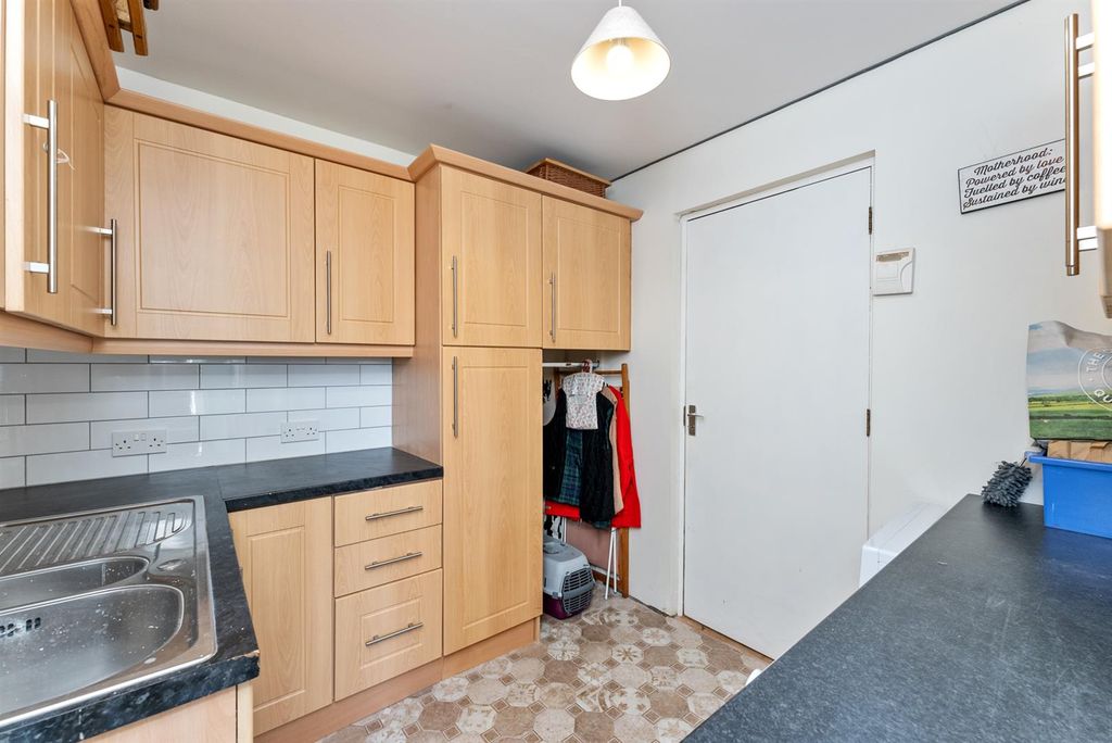 Additional image 14 of 5 bed detached house for sale39 Cherryhill Road, Ballynahinch BT24