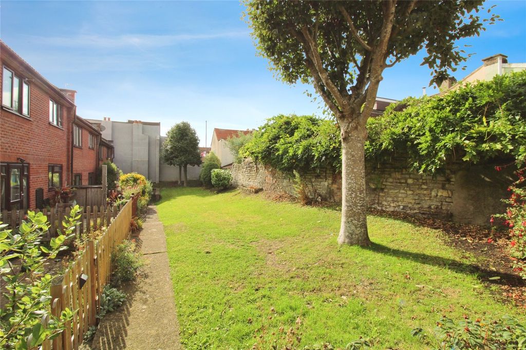 Property photo 1 of 10 Picture No. 27