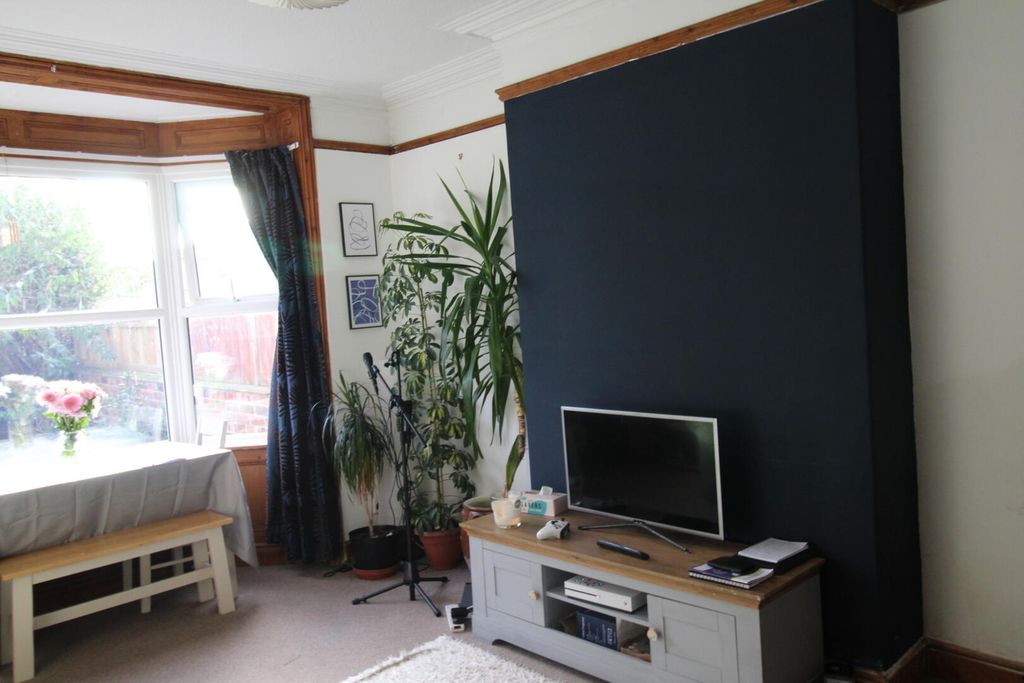 Property photo 3 of 16 Living Room