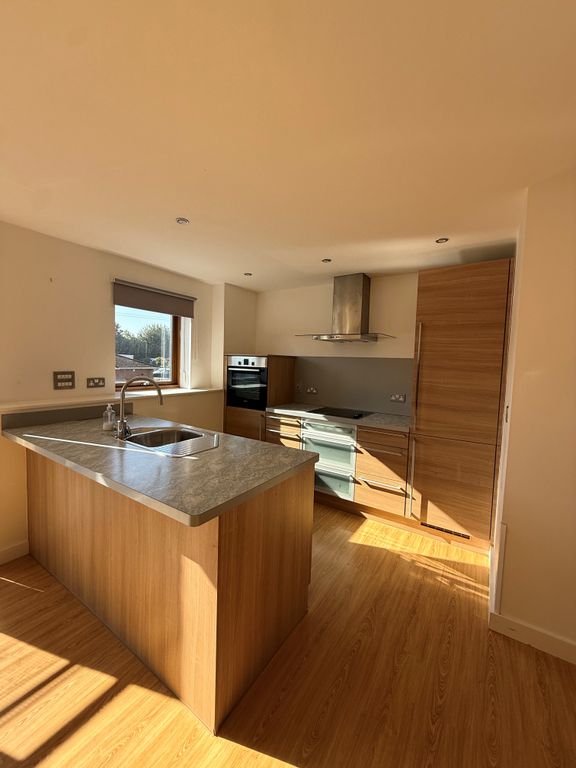 Property photo 2 of 6 Kitchen