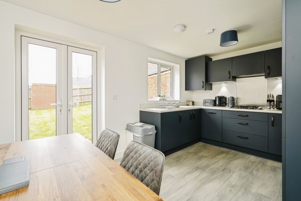 Property photo 2 of 17 Pbox-Img.Jpg