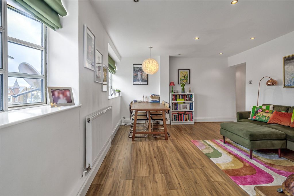 Property photo 2 of 11 Picture No. 02