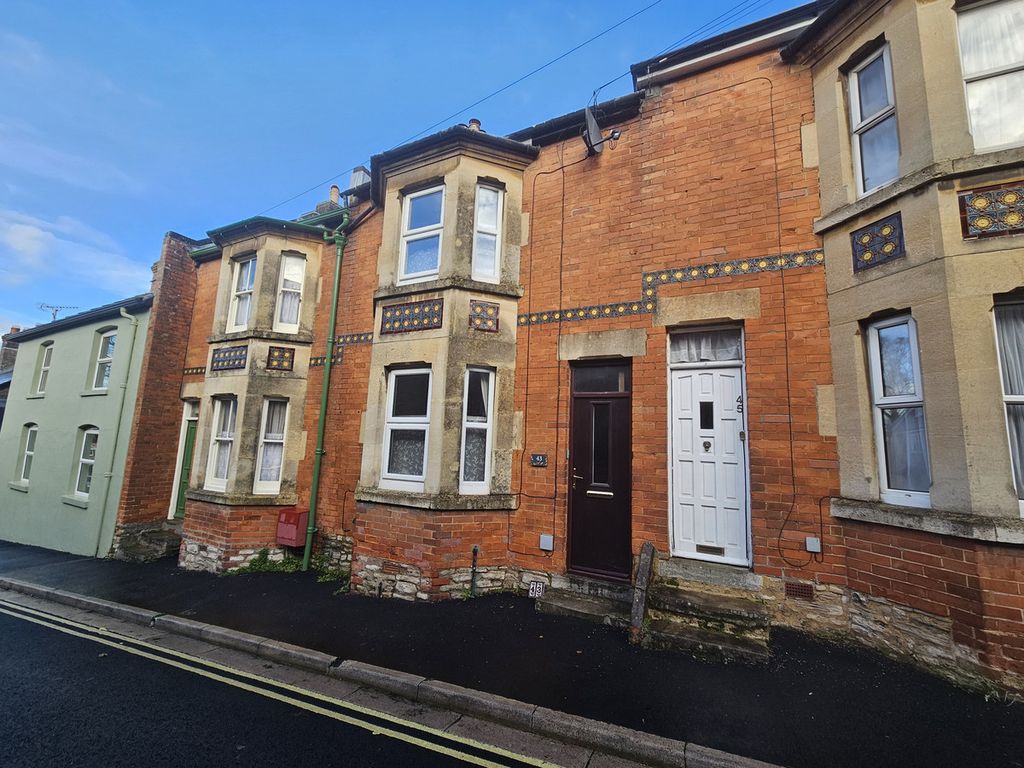 Property photo 1 of 8