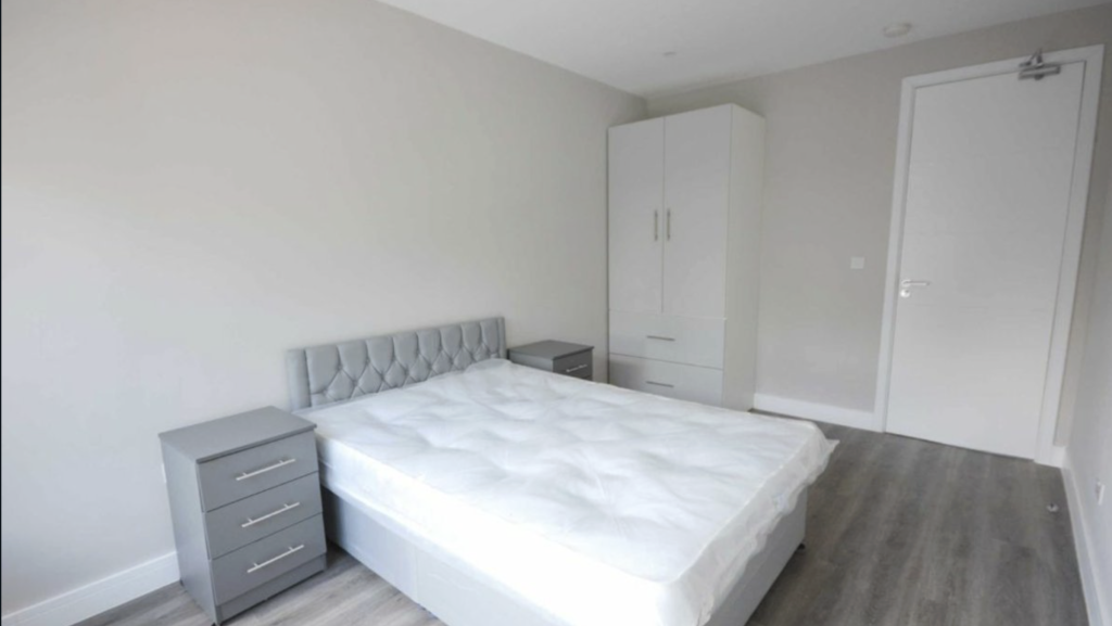 Property photo 3 of 4