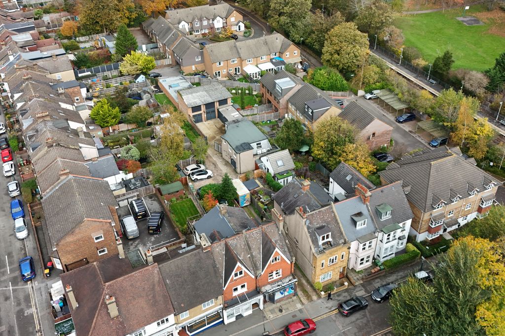 Property photo 3 of 14 5B Station Road, Sutton, Sm2 6Bg