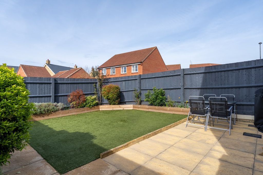 Property photo 2 of 15