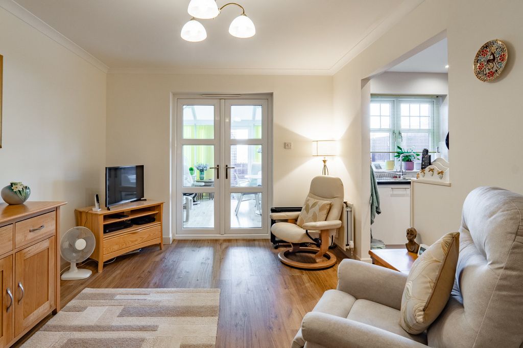 Property photo 2 of 30