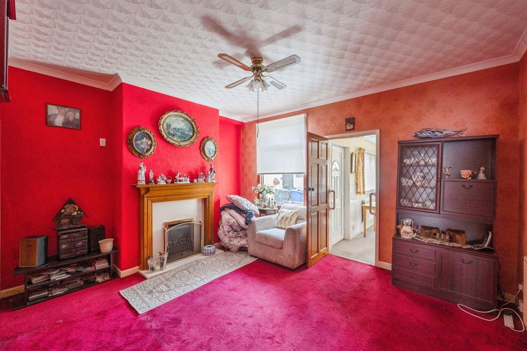 Property photo 3 of 15