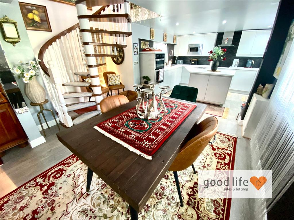 Property photo 3 of 23 20250613_094701134_Ios2Brookside.Jpg