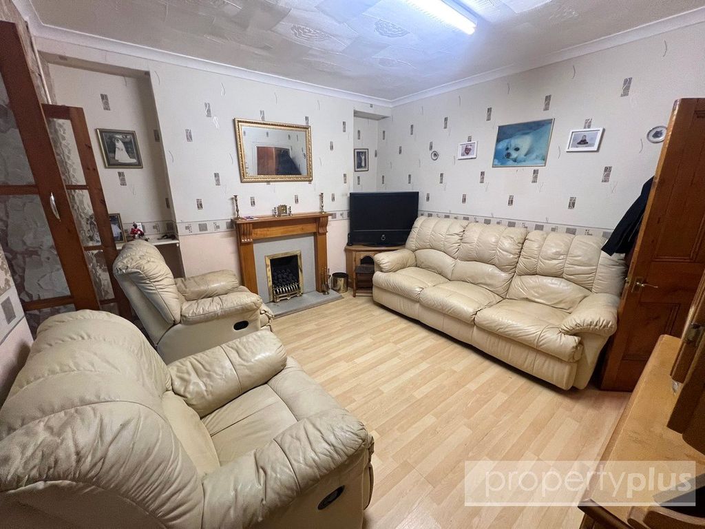 Property photo 2 of 12 Picture No. 08