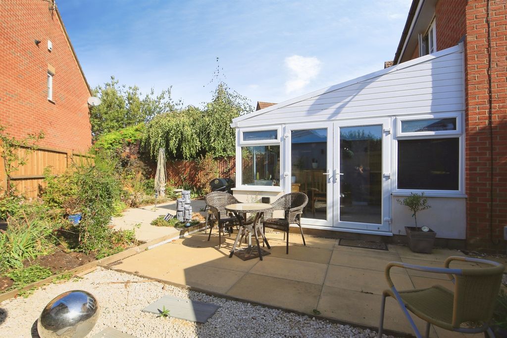 Property photo 2 of 18