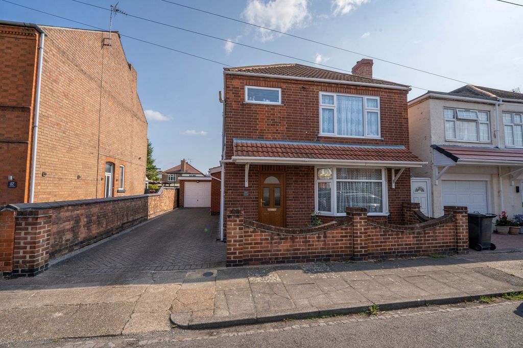 Property photo 1 of 27