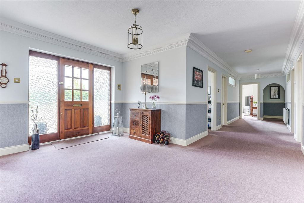 Property photo 3 of 22
