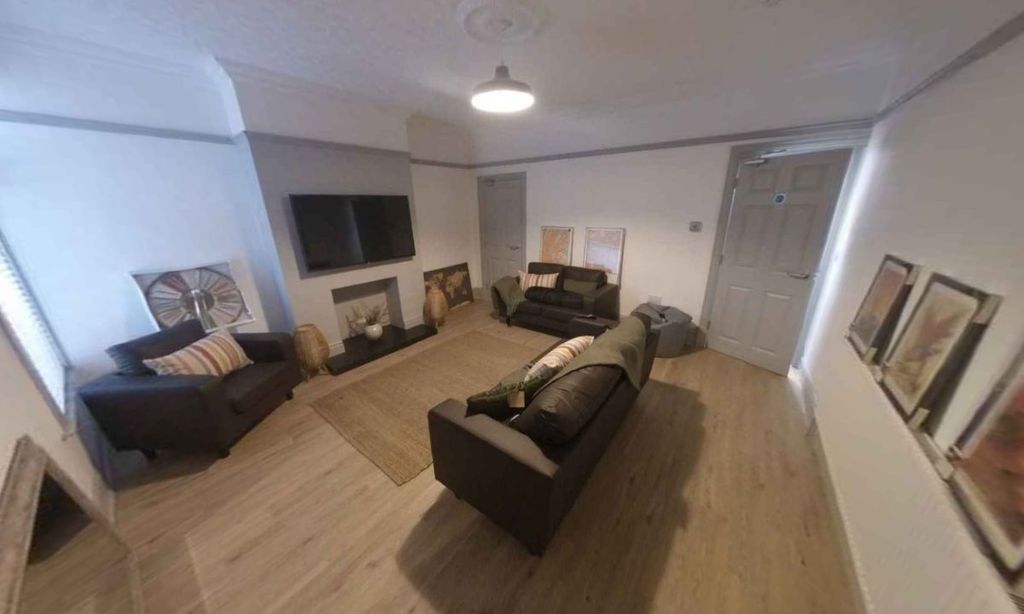 Property photo 1 of 24