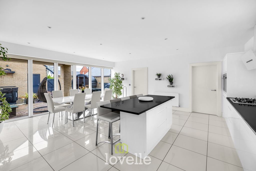 Property photo 2 of 49