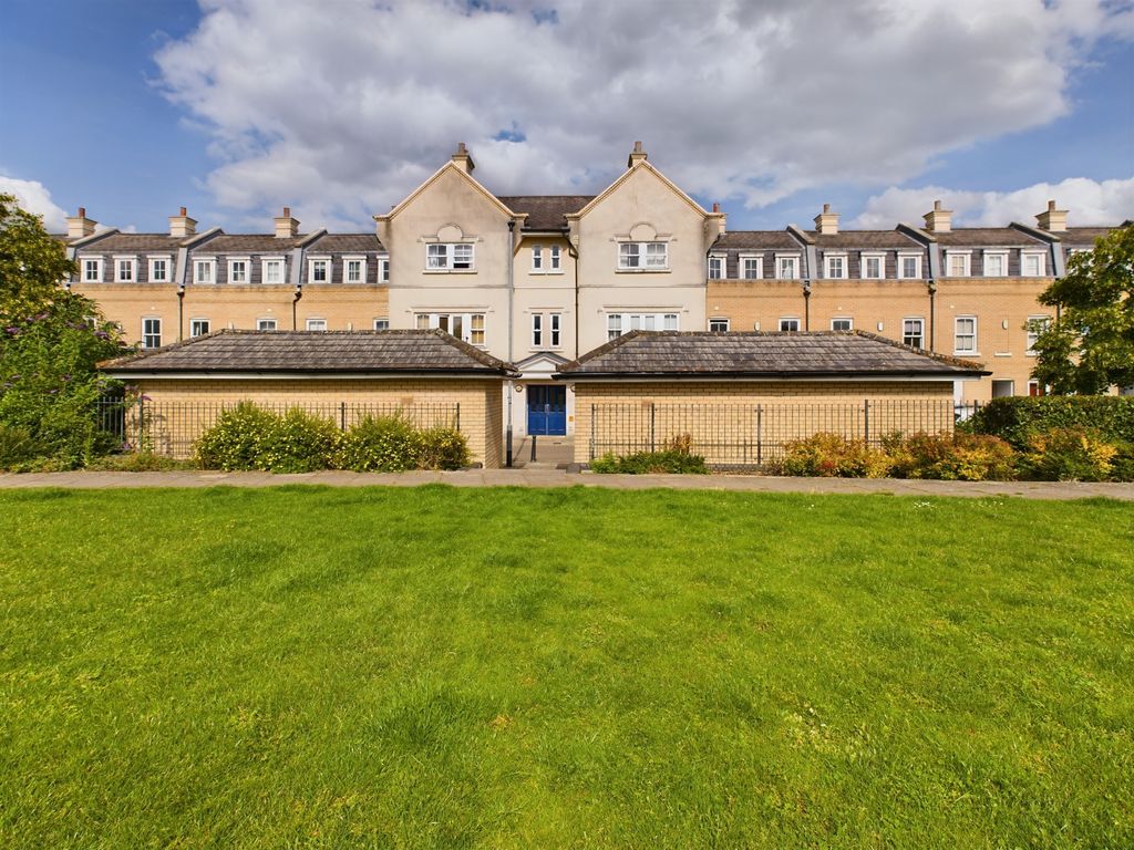 Property photo 1 of 12 Cam02545G0-Pr0213-Still013