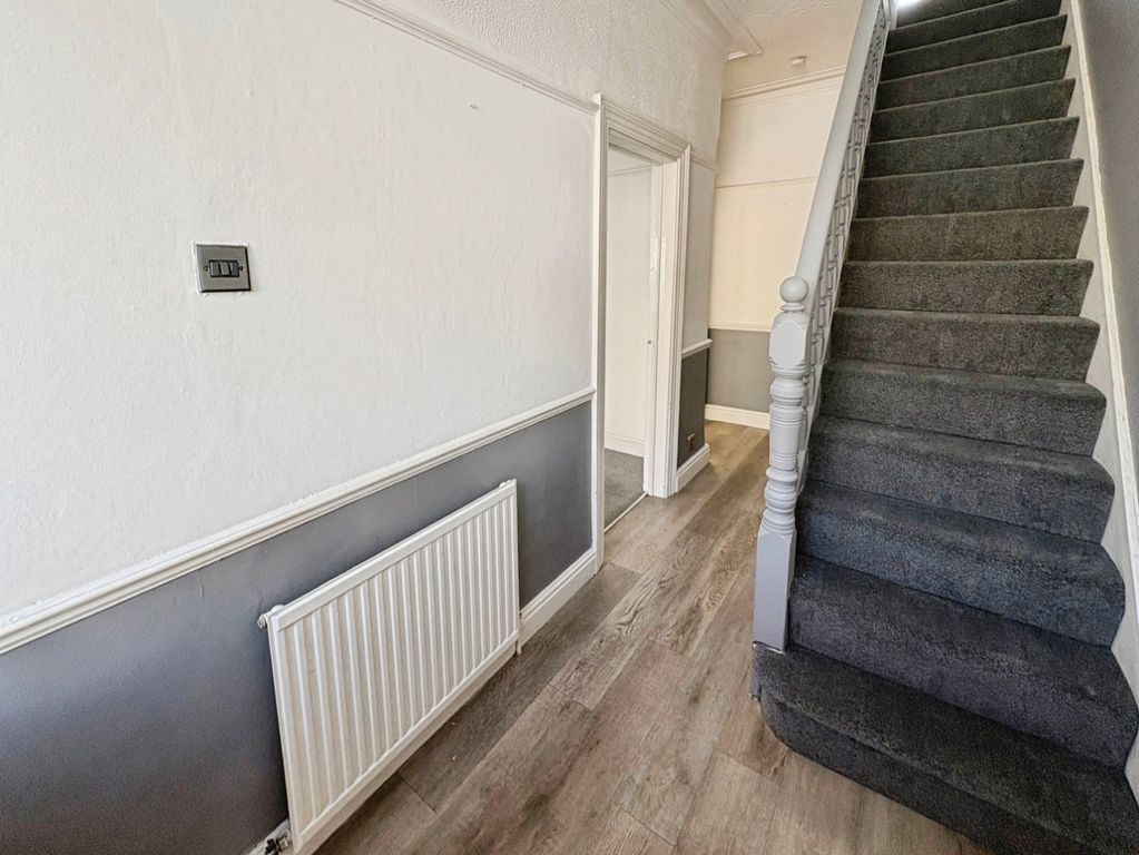 Property photo 2 of 10 Entrance