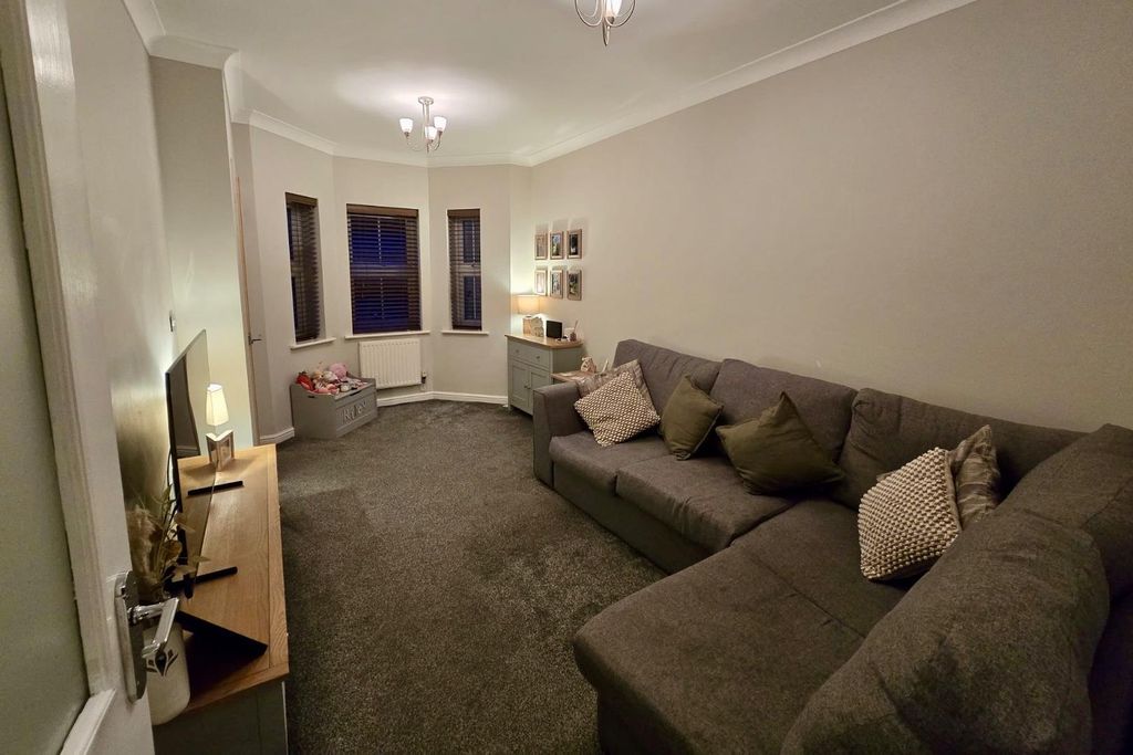 Property photo 3 of 29 B8A6B6Ea-Af65-46A5-A479-2E850B0Cf302.Jpeg