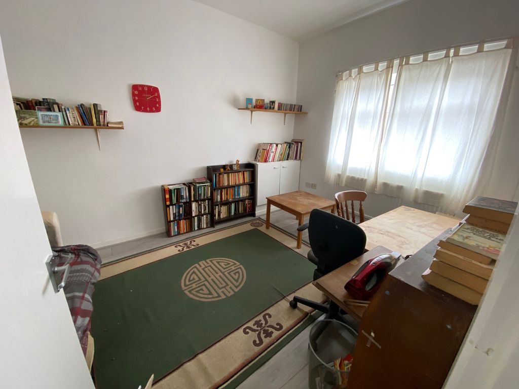 Property photo 2 of 4