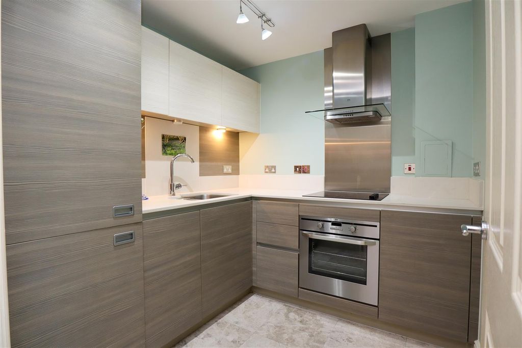 Property photo 3 of 13 Kitchen