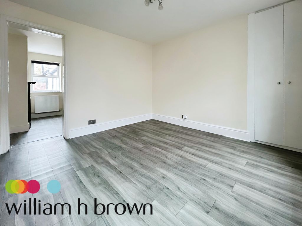 Property photo 3 of 8 Dining Room