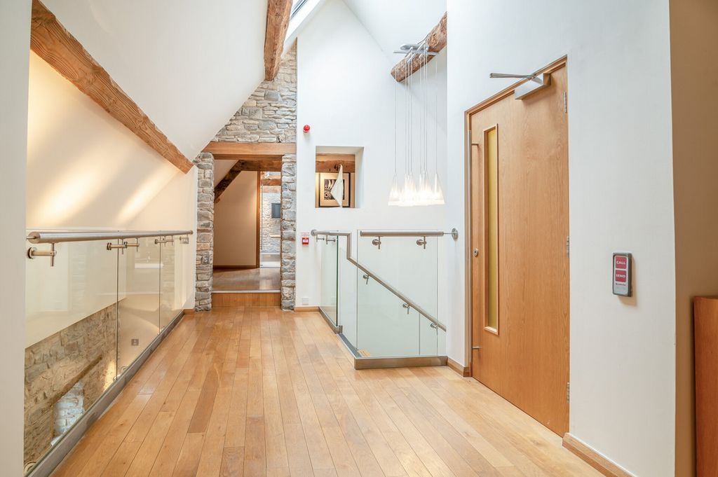 Additional image 15 of 10 bed detached house for saleChurch Road, Bristol BS35