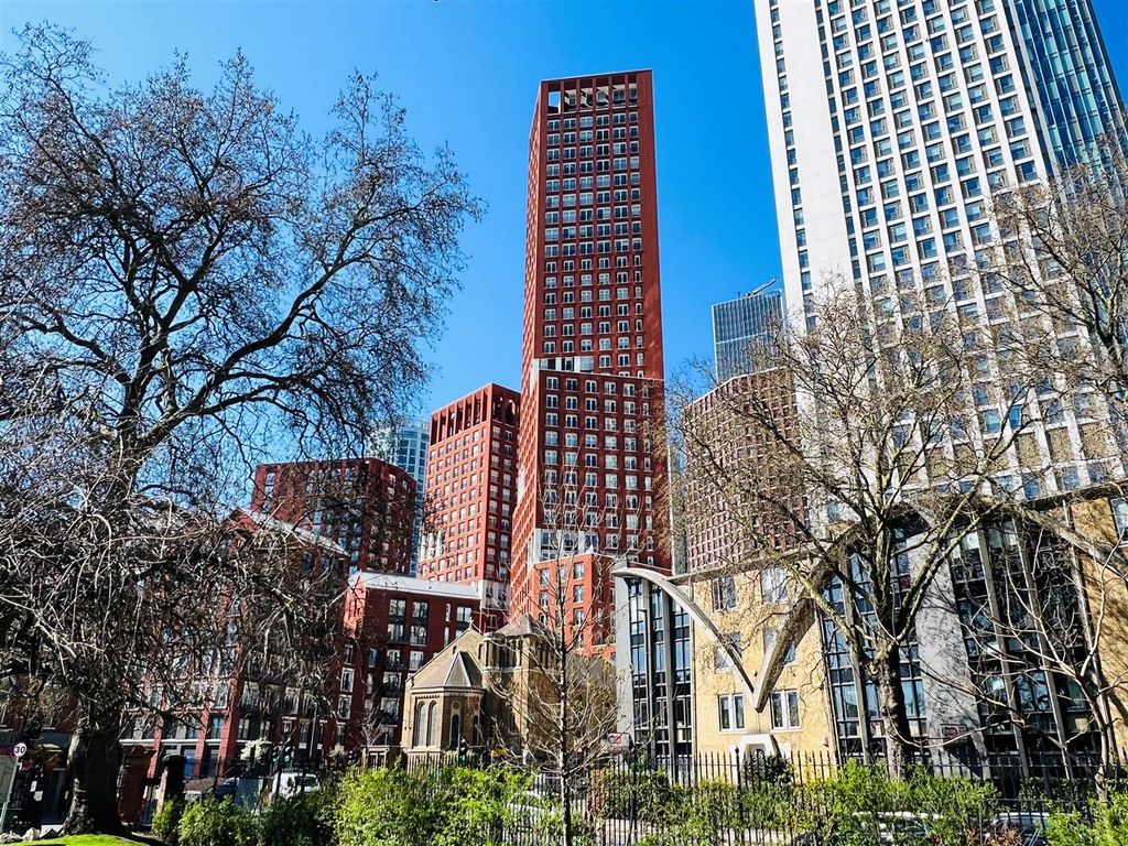 Property photo 3 of 22 Tower Extrerior (2).