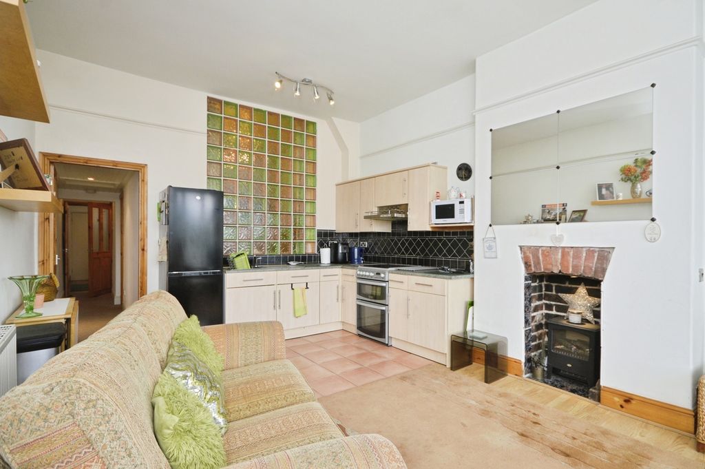 Additional image 14 of 2 bed flat for saleBeach Road, Menai Bridge, Isle Of Anglesey LL59