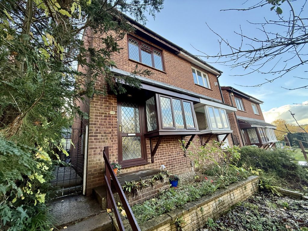 Property photo 1 of 17 Photo 18