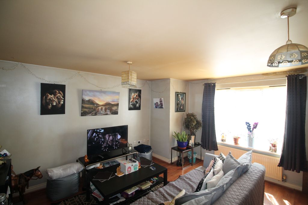 Property photo 2 of 16 Img_8427