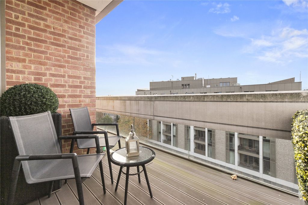 Property photo 2 of 12 Balcony
