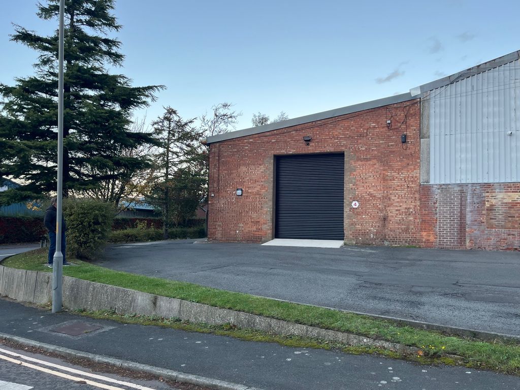 Property photo 1 of 4