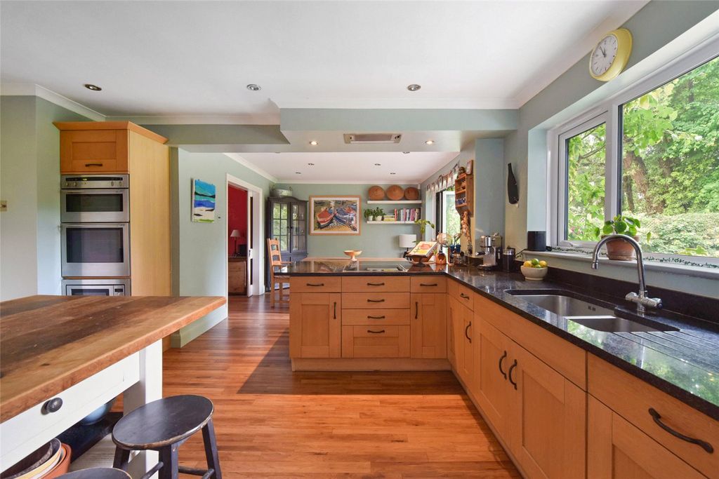 Property photo 2 of 12 Kitchen/Dining Room