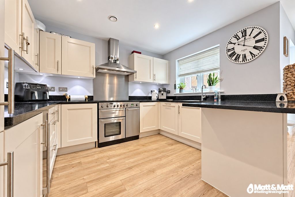 Property photo 2 of 13 4795235