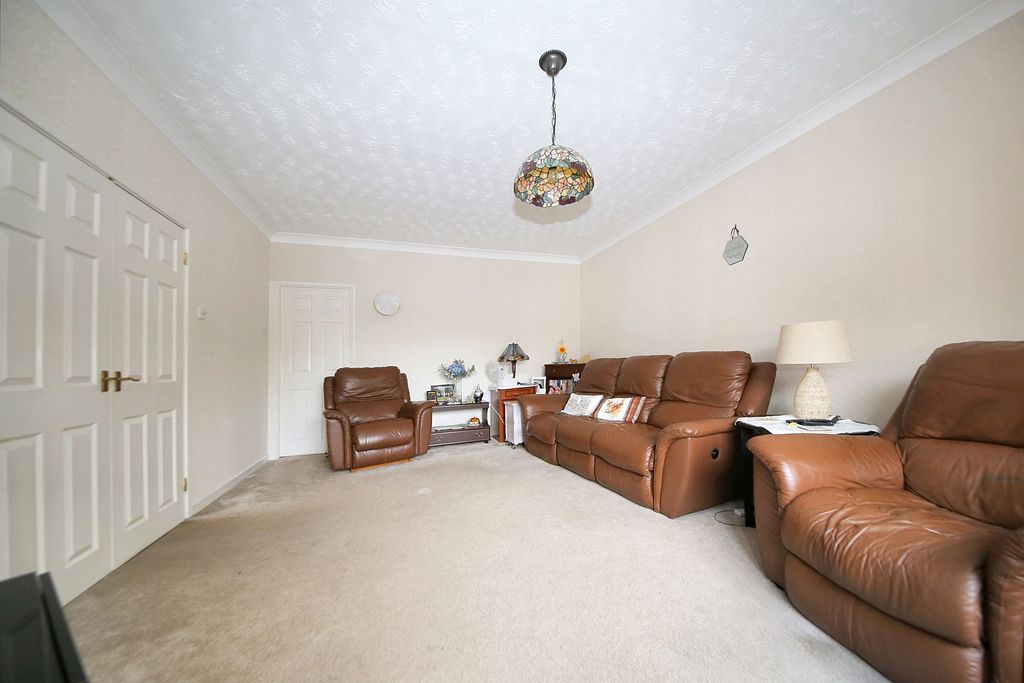 Property photo 3 of 24